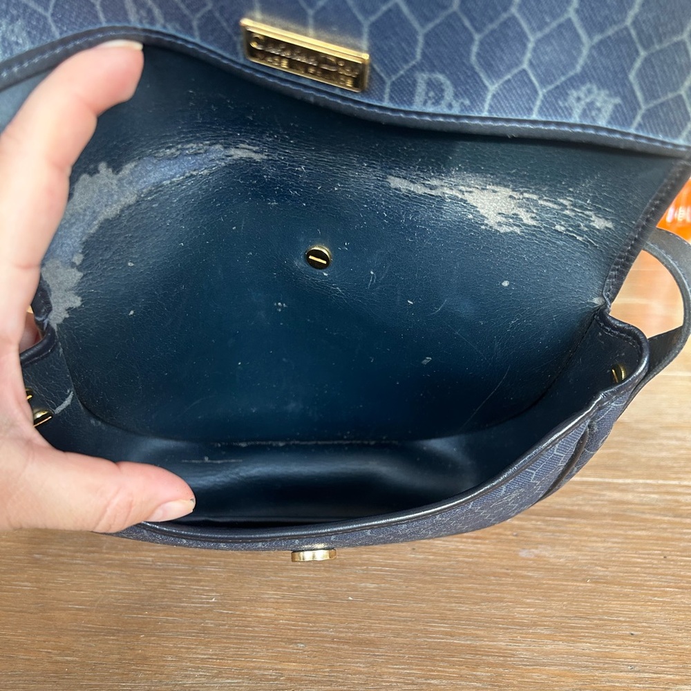 Vintage Dior Vanity lady dior linen crossbody bag
Navy. - Picture 7 of 10